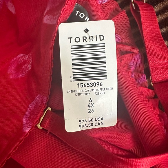 Torrid lips chemise size 4 - Picture 6 of 6